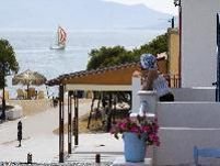 Saronis Hotel