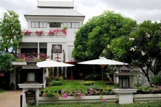 Rachamankha Flora House