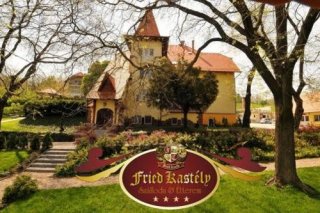 Fried Castle Hotel and Restaurant