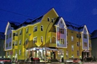 Thang Long Hotel & Restaurant