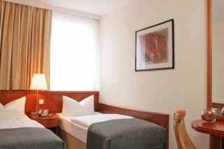 Holiday Inn Garden Court  City Centre