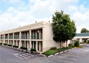Days Inn & Suites