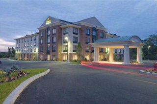 Holiday Inn Express Hotel & Suites