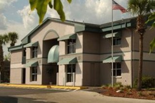 Super 8  Suites