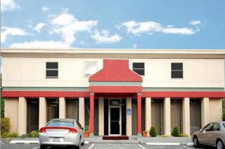 Econo Lodge Stewart International Airport