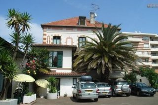 Hôtel-Résidence Le Grillon