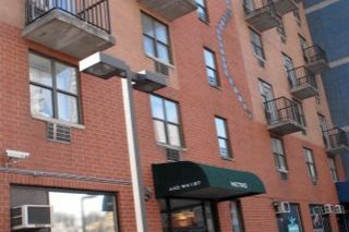 Metro Apartments