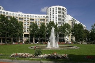 Ramada Plaza  City Centre Hotel & Suites