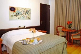 Albert Executive Hotel