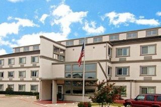 Comfort Suites Arlington North/