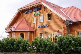 Grand Slam Park Inn