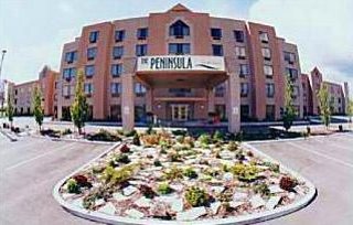 Peninsula Inn & Resort