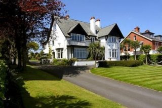 Cairn Bay Lodge