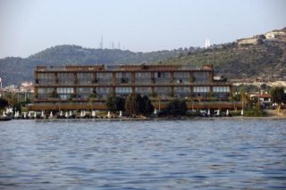 7800 Cesme Residences & Hotel