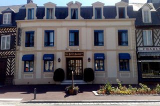 Le Petit Castel
