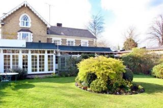 South Lodge Hotel
