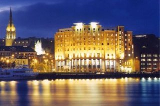 City Hotel