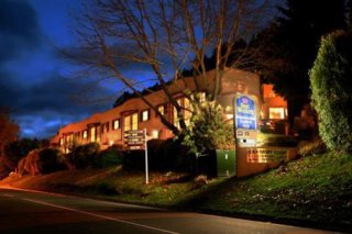 Best Western Cranbury Court Apartments