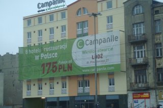 Hotel Campanile  **