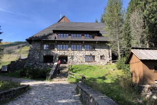 Schronisko PTTK na Polanie Chochołowskiej