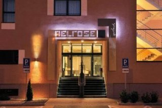 Melrose Apartments