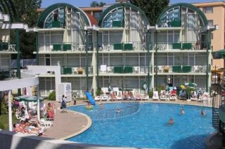 Sunny Day Club Hotel