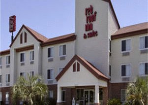 Red Roof Inn & Suites