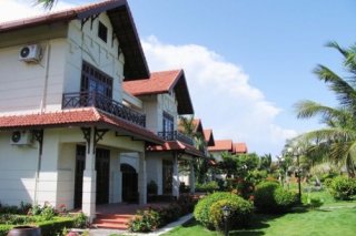 Tuan Chau Island Holiday Villa  Bay