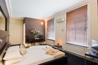 Knightsbridge Green Hotel