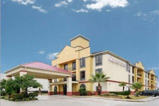 Comfort Suites