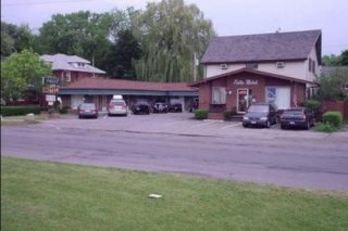 Falls Motel