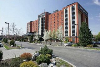 Holiday Inn -Ambassador Bridge