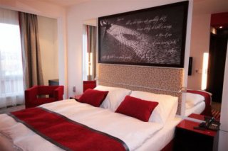 Red & Blue Design Hotel