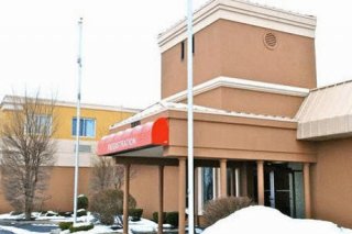 Super 8  Buffalo Airport