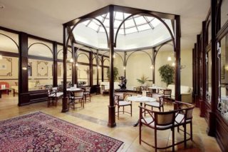 Grand City Hotel Domus