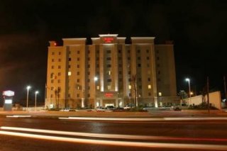 Hampton Inn  Airport