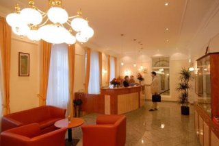 Drei Kronen Hotel City
