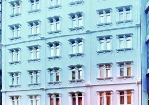 Grand Tahir Hotel