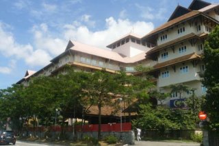 M Suites Hotel