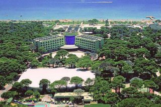 Maritim Pine Beach Resort