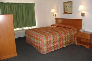 Hollywood Studio Inn & Suite