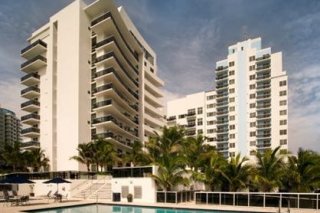 Churchill Suites Crown