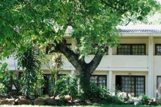 Country Manor