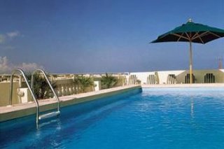 Rafael Spinola Hotel