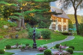 Castle Hill Resort and Spa