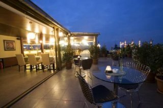 Tan Hotel