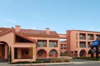 La Quinta Inn & Suites Airport West