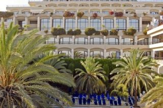 Dan  Hotel