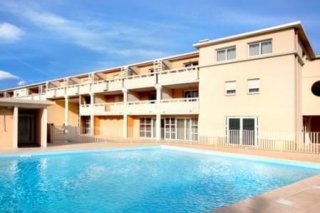 Park & Suites Village Six Fours Les Plages