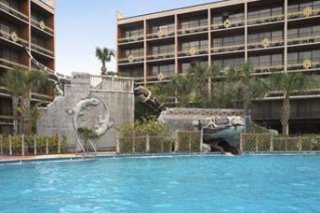 Sheraton Safari Hotel & Suites